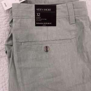 Men's slim fit size 32 short from Banana Republic